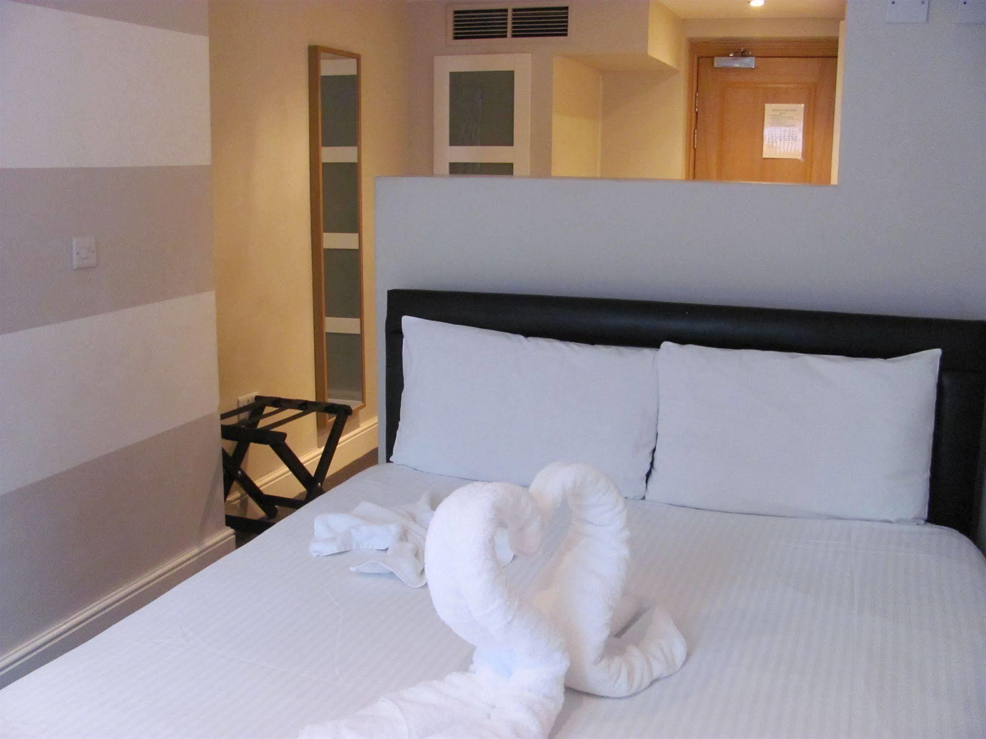 Nox Olympia Hotell London Eksteriør bilde